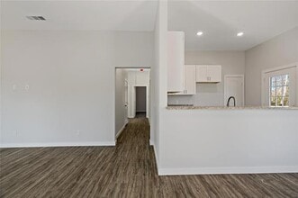 Building Photo - 1420 Fitzhugh Ave