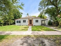 Building Photo - 314 Romano Ave