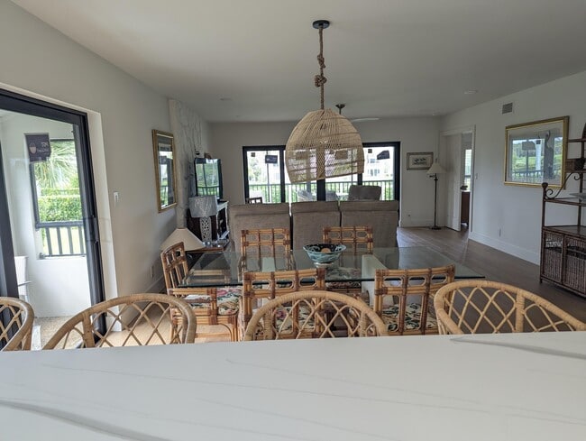 Building Photo - 404 Clubhouse Cir