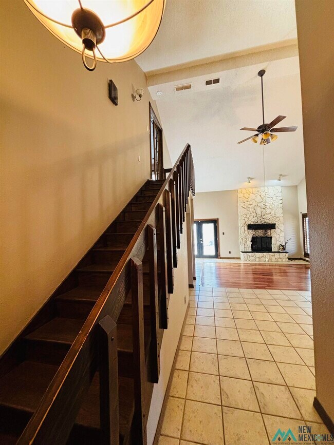 Building Photo - 1917 Colonial Pkwy