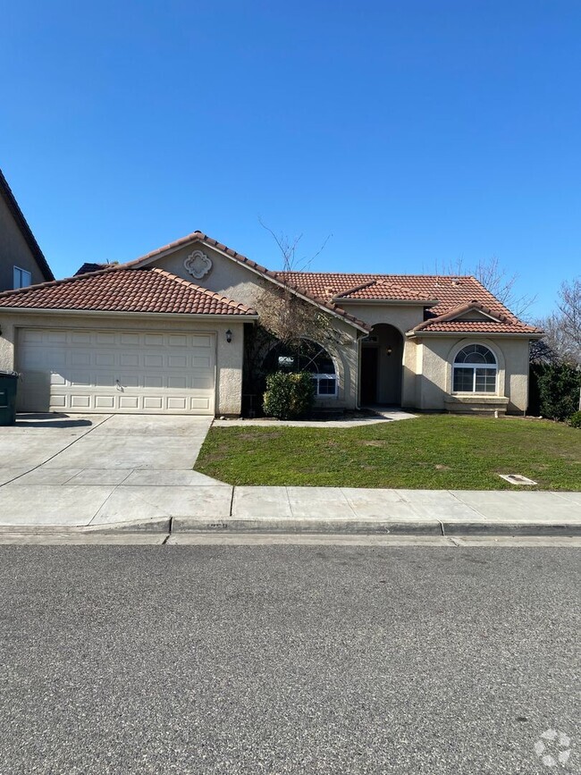 Building Photo - Open concept in Madera Ca