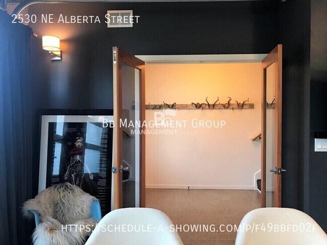 Building Photo - 2530 NE Alberta St