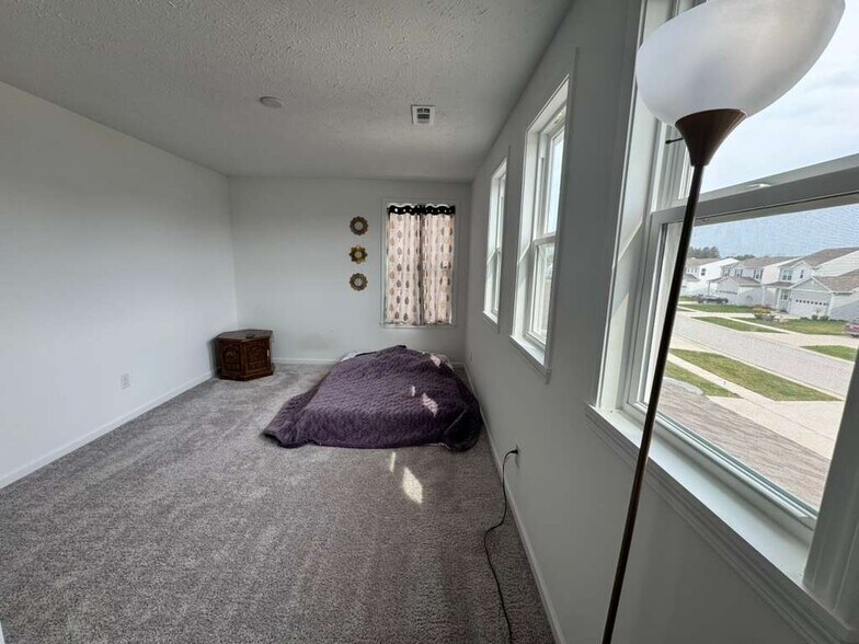 Building Photo - 23828 Pine Valley Dr