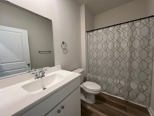 Building Photo - *COMING SOON* Longs - 4 Bedroom / 2 Bathro...