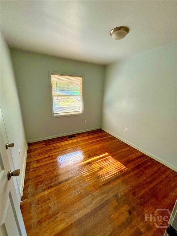 Building Photo - 315 Woodridge Cir