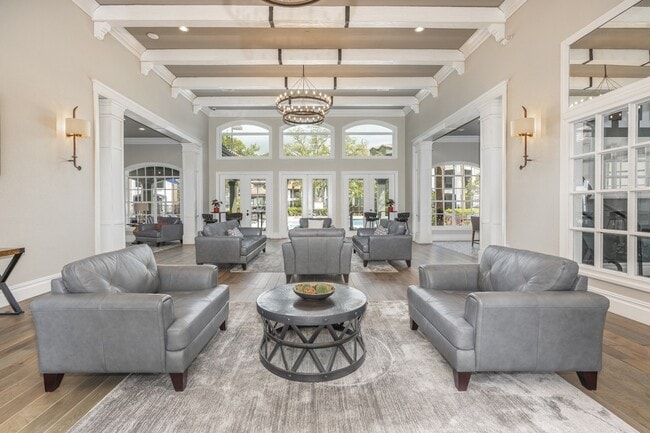 Building Photo - Mezzo of Tampa Palms