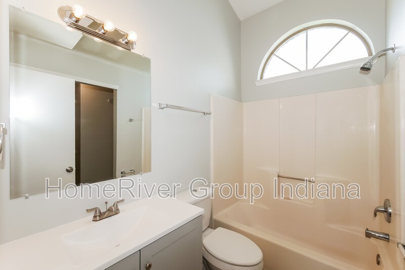 Building Photo - 4919 Wisteria Dr