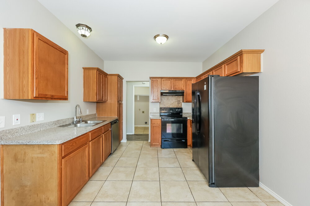 Building Photo - 2321 Wildwood Ln