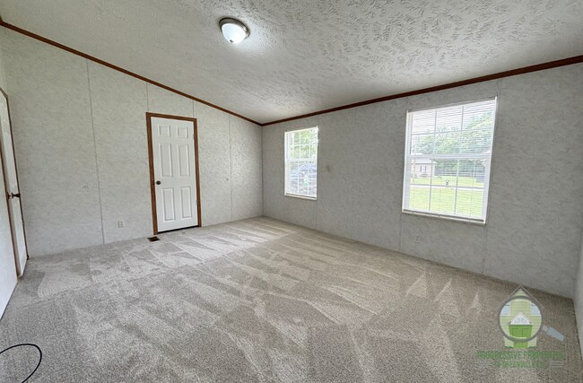 Building Photo - 68 Honeysuckle Dr
