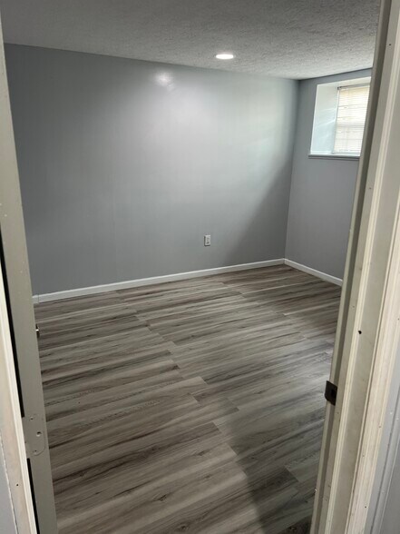 Building Photo - 8282 Catalpa Ridge Dr