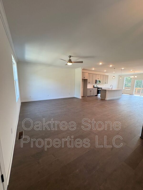 Building Photo - 634 Grove Glen Ct