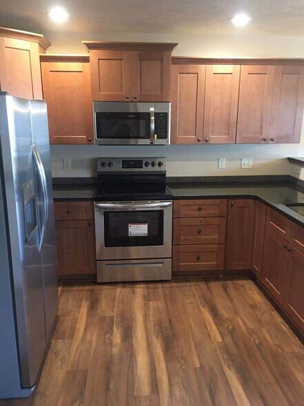 Building Photo - 9052 Tumbleweed Dr