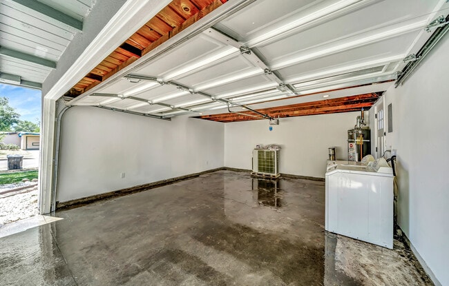 Building Photo - 20641 Archwood St