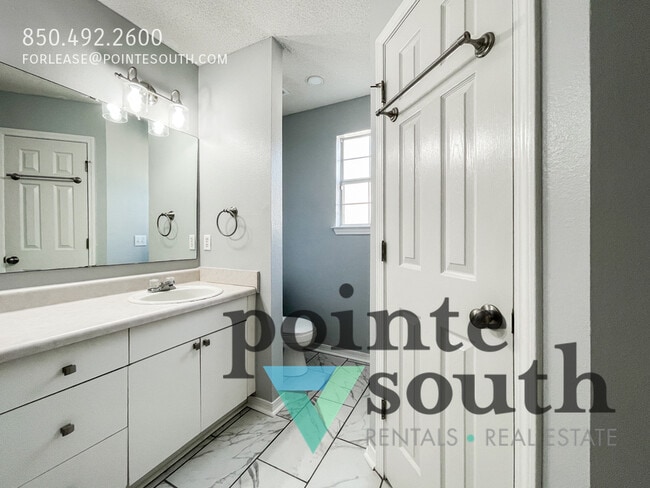 Building Photo - 209 Staysail St