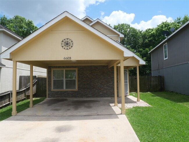 Building Photo - 6603 Schambray St