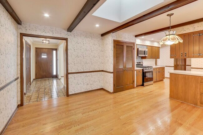 Building Photo - 12111 68th Ct