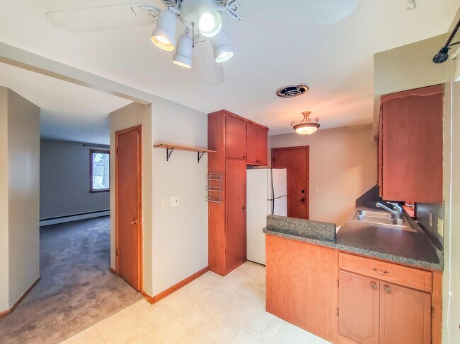 Building Photo - 11210 Sunset Trl