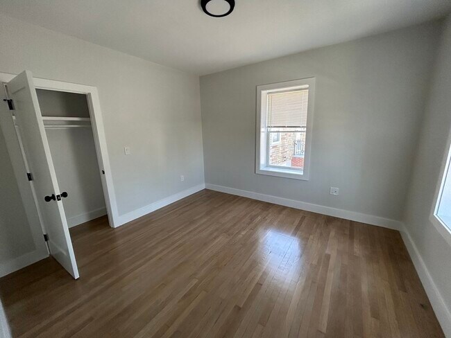 Building Photo - 150 Rumney Rd