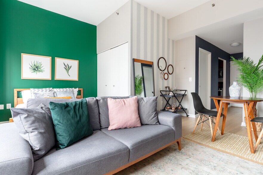 Building Photo - 535 W 23rd St