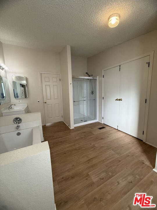 Building Photo - 3150 Stone Ave