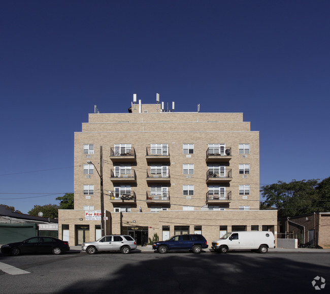 Building Photo - 611-615 E 76th St