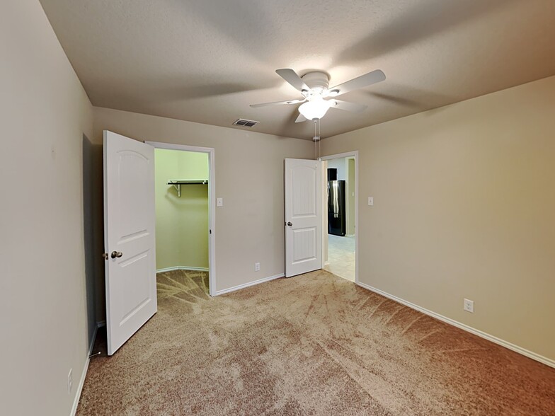 Building Photo - 721 Brown Thrasher