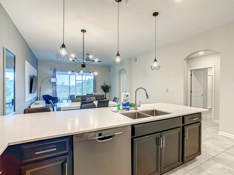 Building Photo - 1159 Challenge Dr