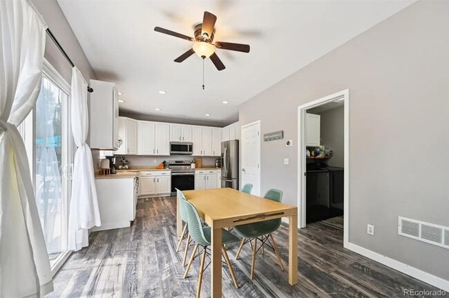 Building Photo - 24798 E Wyoming Pl