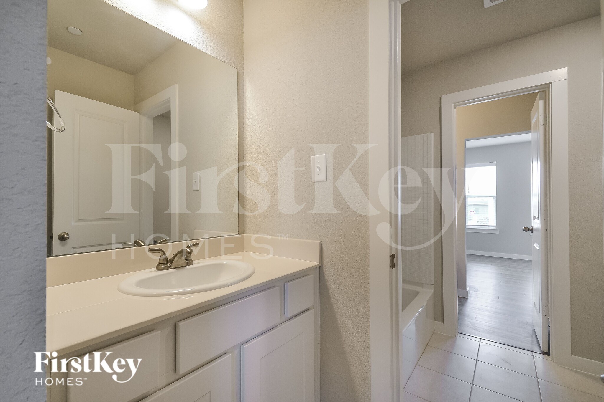 Building Photo - 600 Ava Trl