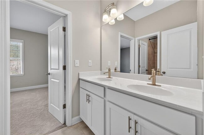 Building Photo - 1020 River Park Dr