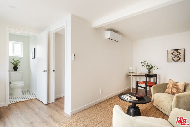 Building Photo - 784 Elmira St