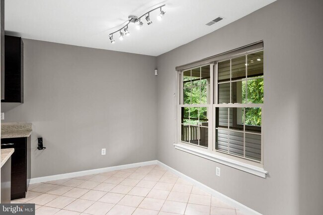 Building Photo - 319 Tavistock Rd