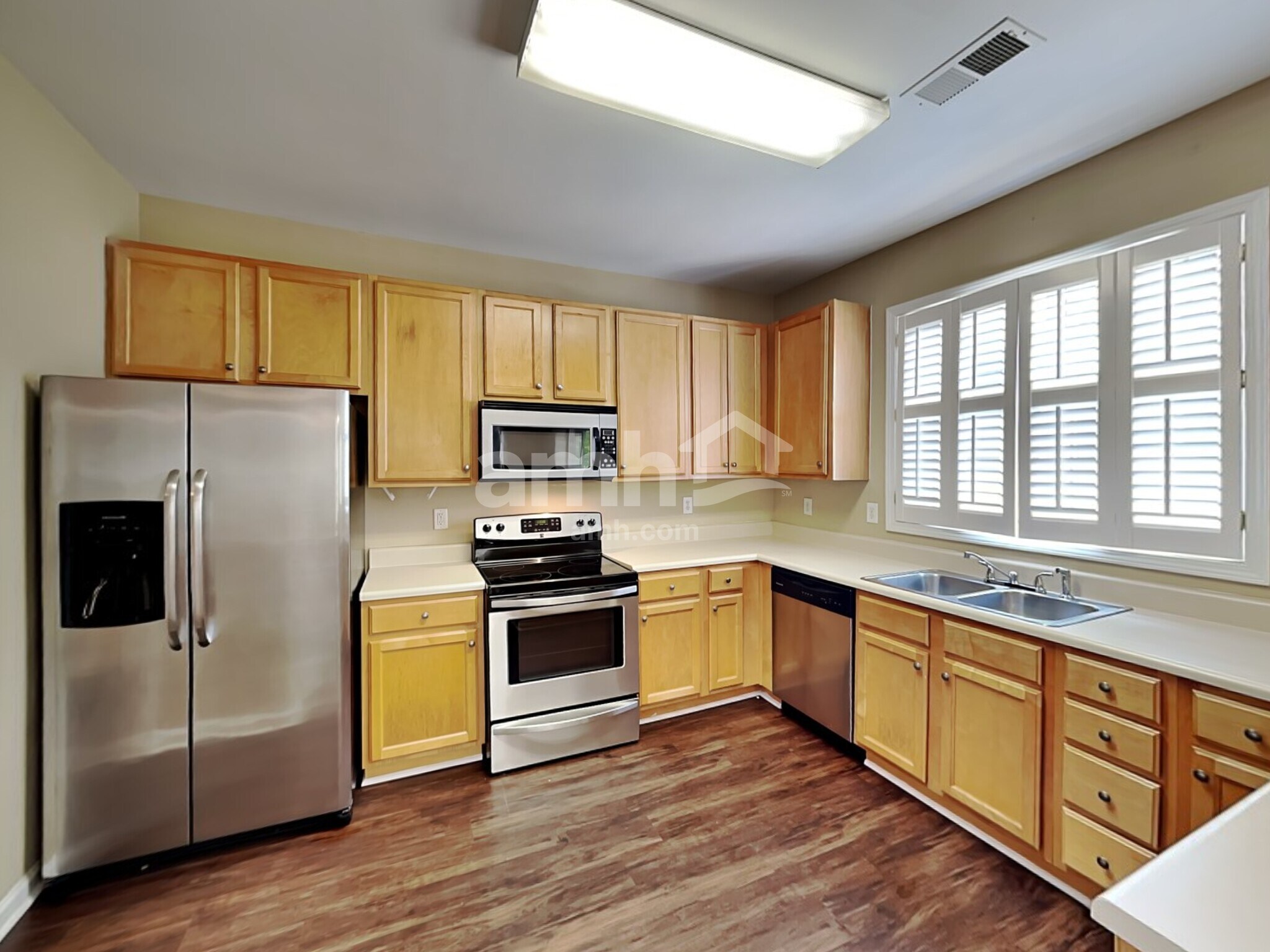 Building Photo - 3380 Lake Breeze Ct
