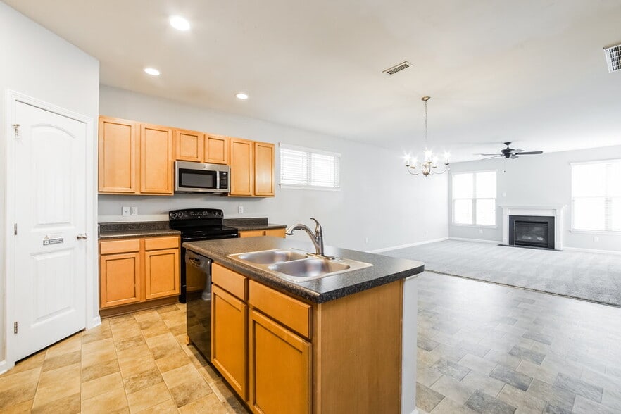 Building Photo - 35 Wensley Ct