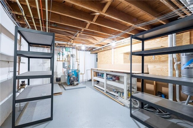 Building Photo - 48 Pleasant St