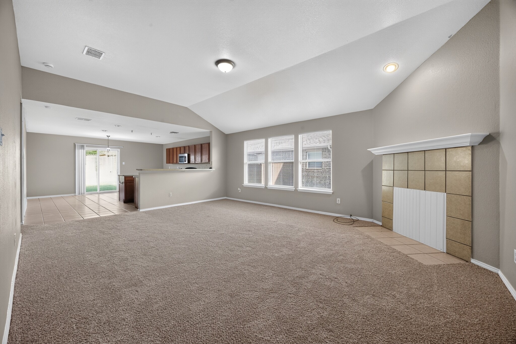 Building Photo - 1432 Oak Hollow Ln