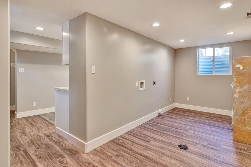 Building Photo - 436 E 6815 S
