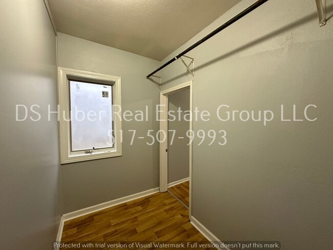 Building Photo - 813 N Jenison Ave