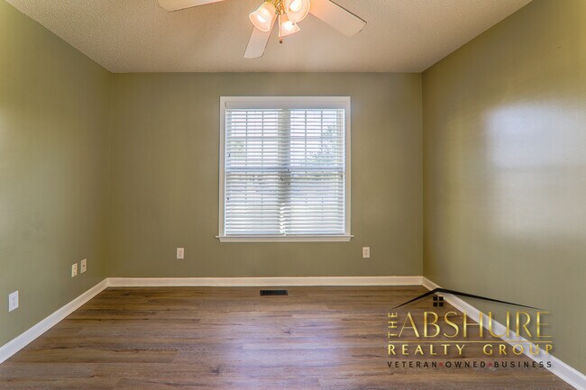 Building Photo - 7604 Lilly Pond Ln