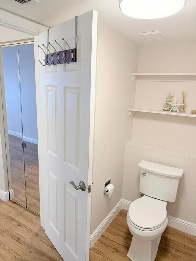 Building Photo - 13206 Glenmoor Dr