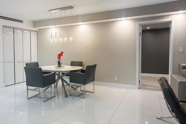 Building Photo - 20355 NE 34th Ct