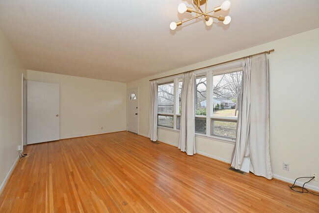 Building Photo - **WELL-LOVED AND WELL-MAINTAINED ONE-LEVEL CRIEVE HALL AREA HOME READY FOR YOU TO CALL HOME**