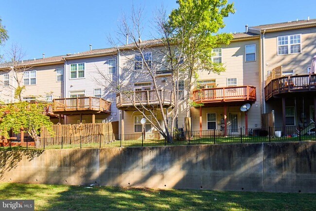 Building Photo - 11485 Carriage Gate Ct