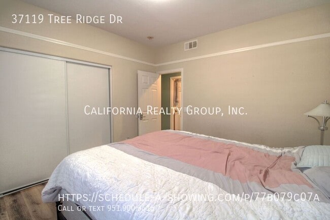 Building Photo - 37119 Tree Ridge Dr