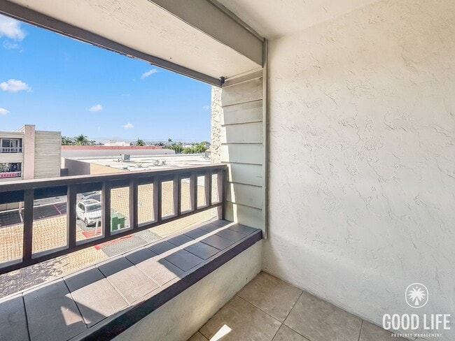 Building Photo - Beautiful 2B 2BA Condo in Point Loma w/ Re...