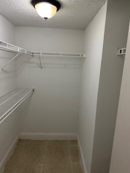 Building Photo - 4205 N University Dr