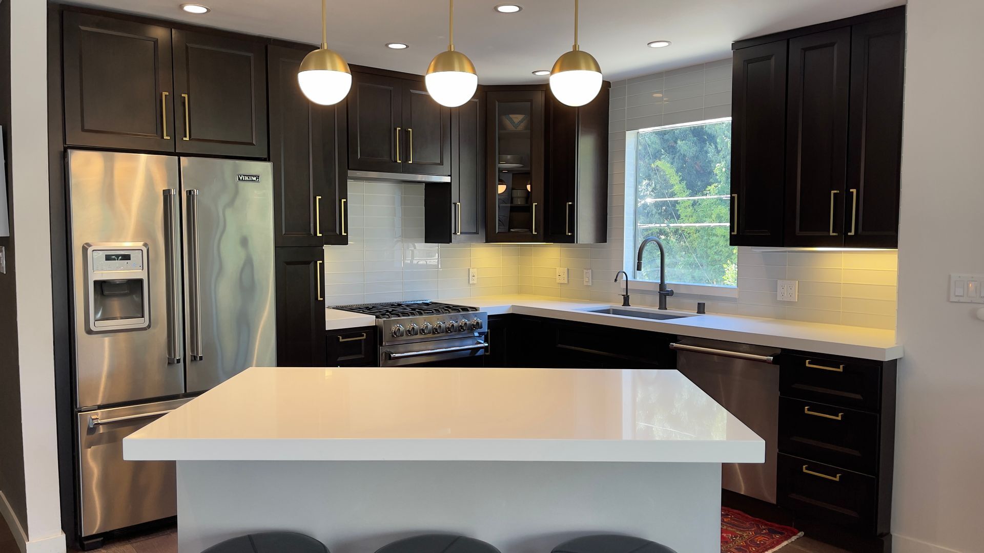 Building Photo - Live in the 90210! Stunning Modern Newly Renovated 2 Bedroom plus bonus room home in Beverly Hills!