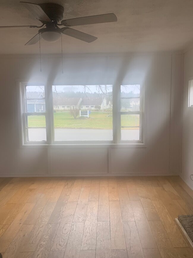 Building Photo - 102 Garfield St