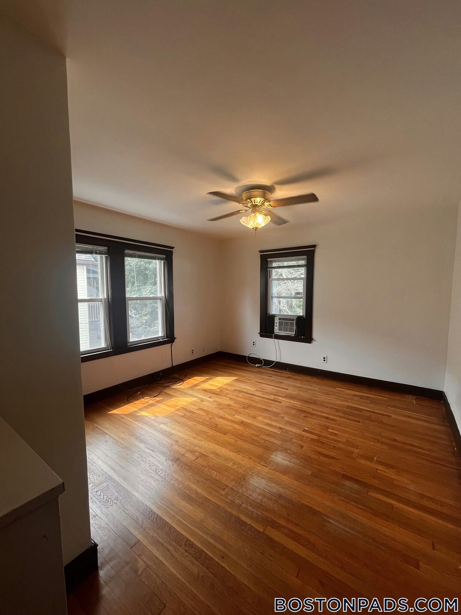 Building Photo - 468-470 Gallivan Boulevard
