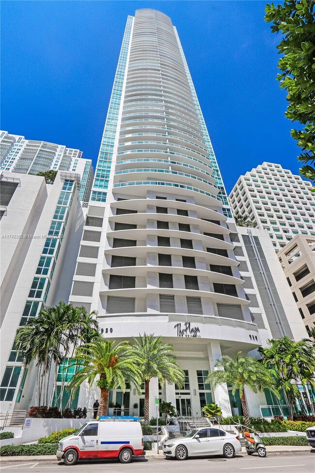 Building Photo - 950 Brickell Bay Dr